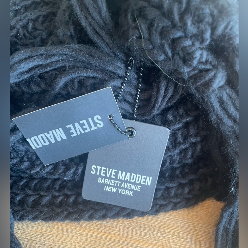 Steve Madden Scarf Black Chunky Knitted Fringe Solid - Black One SIze - Picture 2 of 3